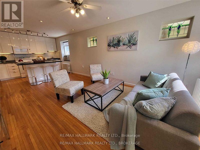 Main - 8 Bonfield Avenue, Toronto, Ontario  M4E 1C1 - Photo 2 - E12553958