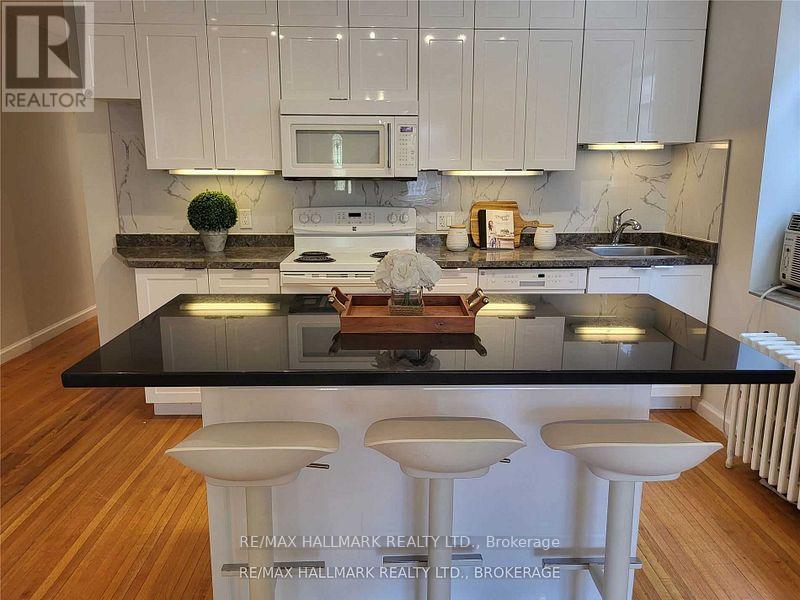 Main - 8 Bonfield Avenue, Toronto, Ontario  M4E 1C1 - Photo 4 - E12553958