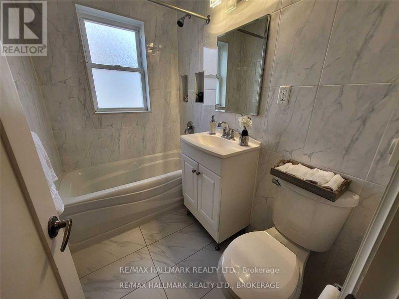 Main - 8 Bonfield Avenue, Toronto, Ontario  M4E 1C1 - Photo 7 - E12553958