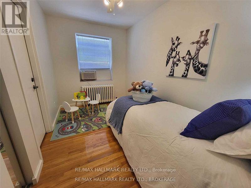 Main - 8 Bonfield Avenue, Toronto, Ontario  M4E 1C1 - Photo 9 - E12553958