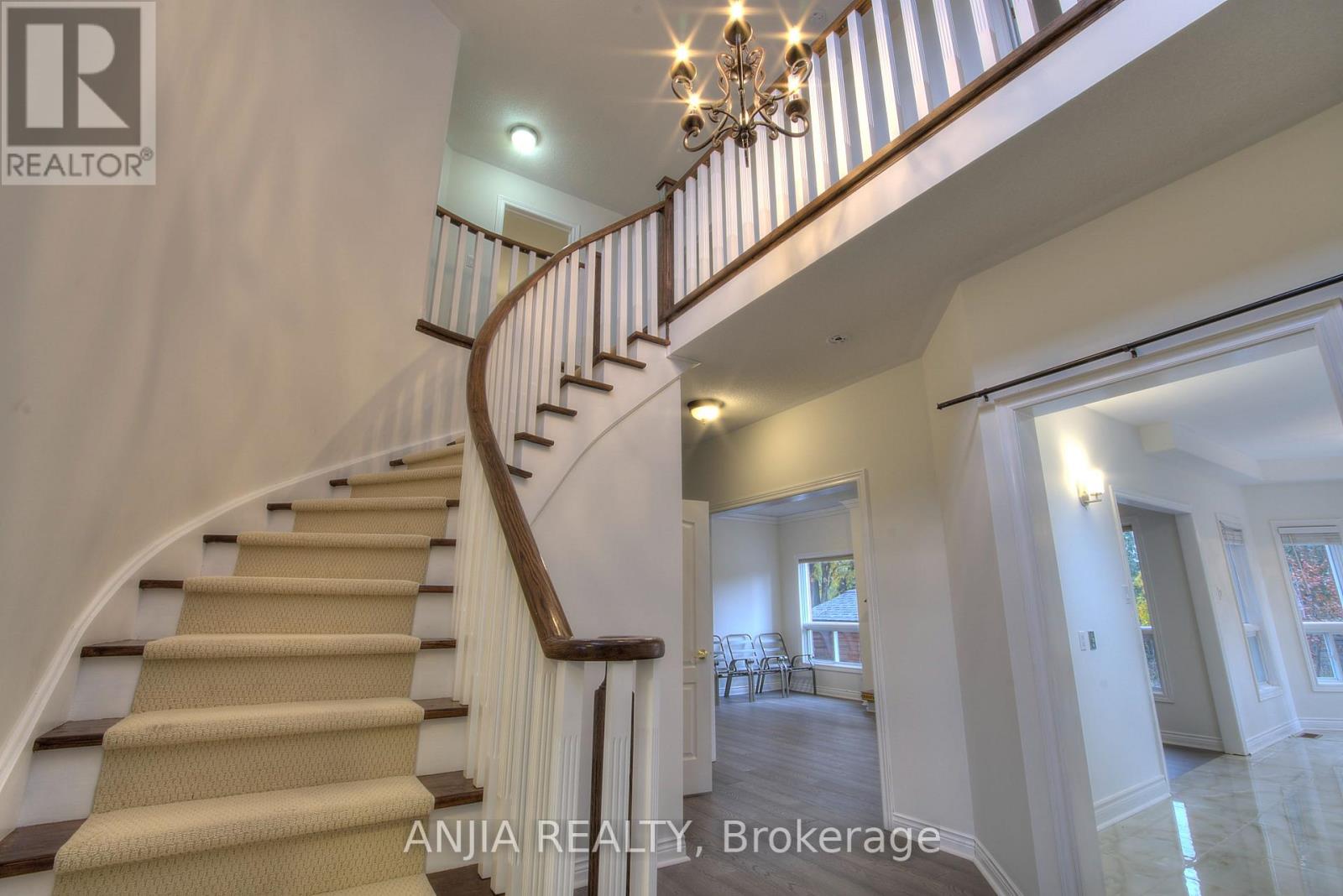 155 Sandcherry Court, Pickering, Ontario  L1V 6S8 - Photo 2 - E12553996