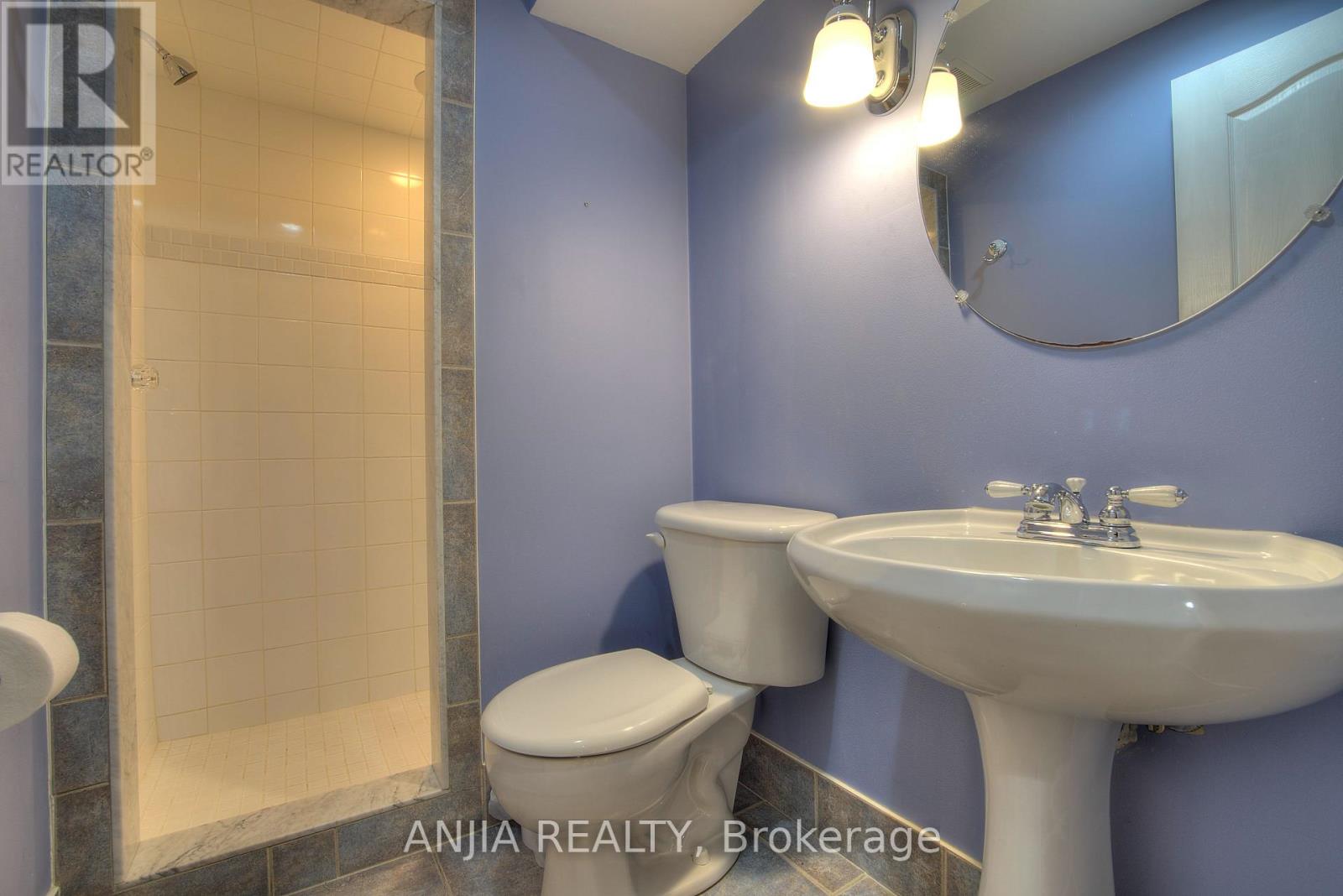 155 Sandcherry Court, Pickering, Ontario  L1V 6S8 - Photo 9 - E12553996