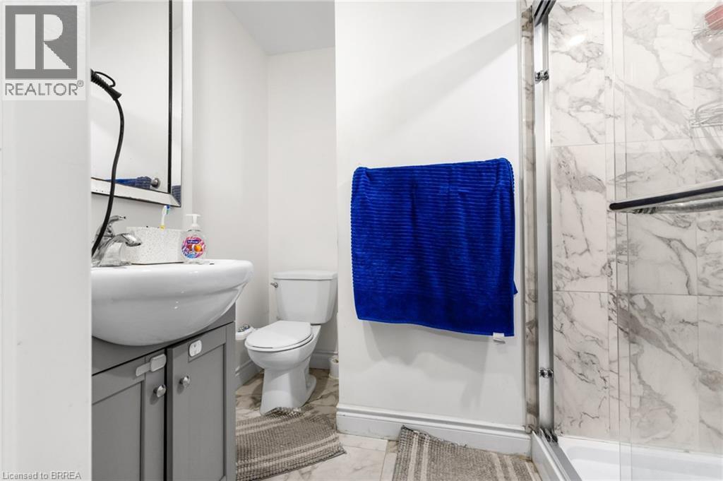 18 Sandlewood Avenue, Brantford, Ontario  N3V 1C6 - Photo 9 - 40788950