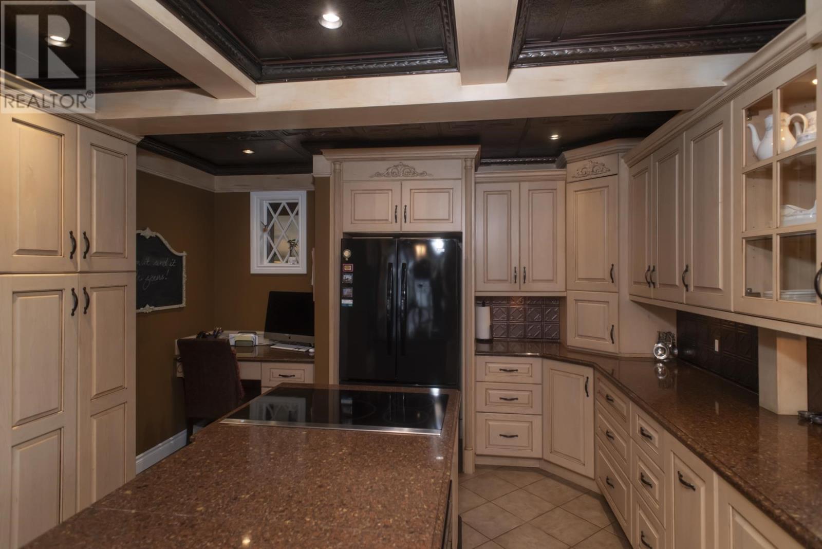 338 Catherine St, Thunder Bay, Ontario  P7E 1K6 - Photo 21 - TB252850