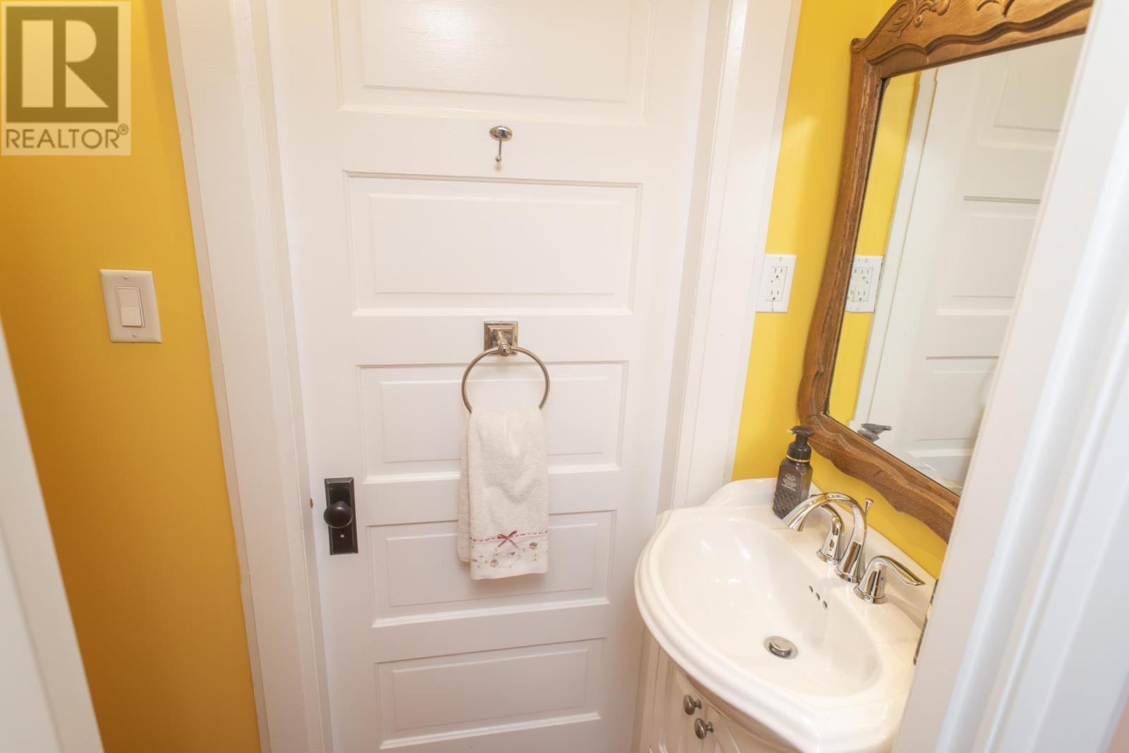 338 Catherine St, Thunder Bay, Ontario  P7E 1K6 - Photo 42 - TB252850