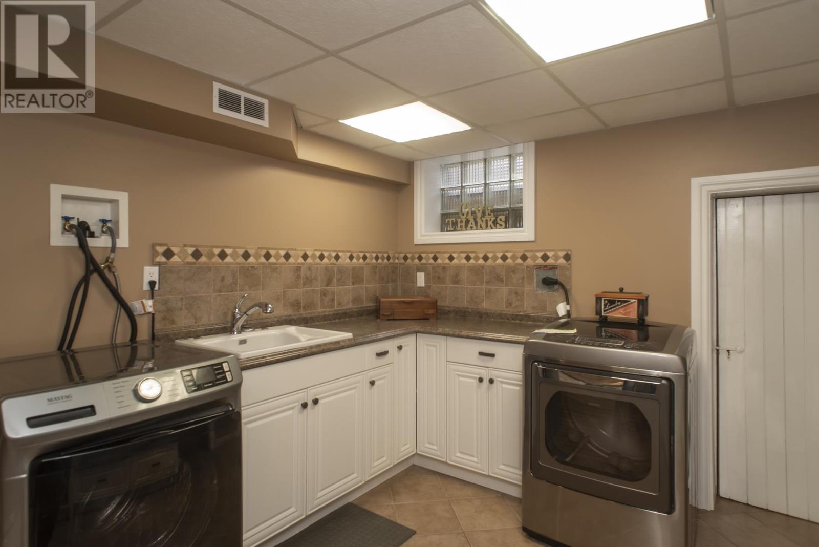 338 Catherine St, Thunder Bay, Ontario  P7E 1K6 - Photo 49 - TB252850