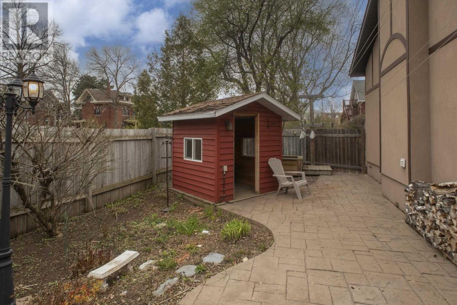 338 Catherine St, Thunder Bay, Ontario  P7E 1K6 - Photo 7 - TB252850