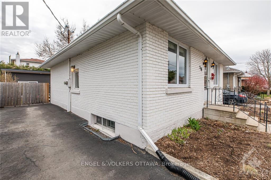 2 - 298 St Jacques Street, Ottawa, Ontario  K1L 5G5 - Photo 2 - X12554282