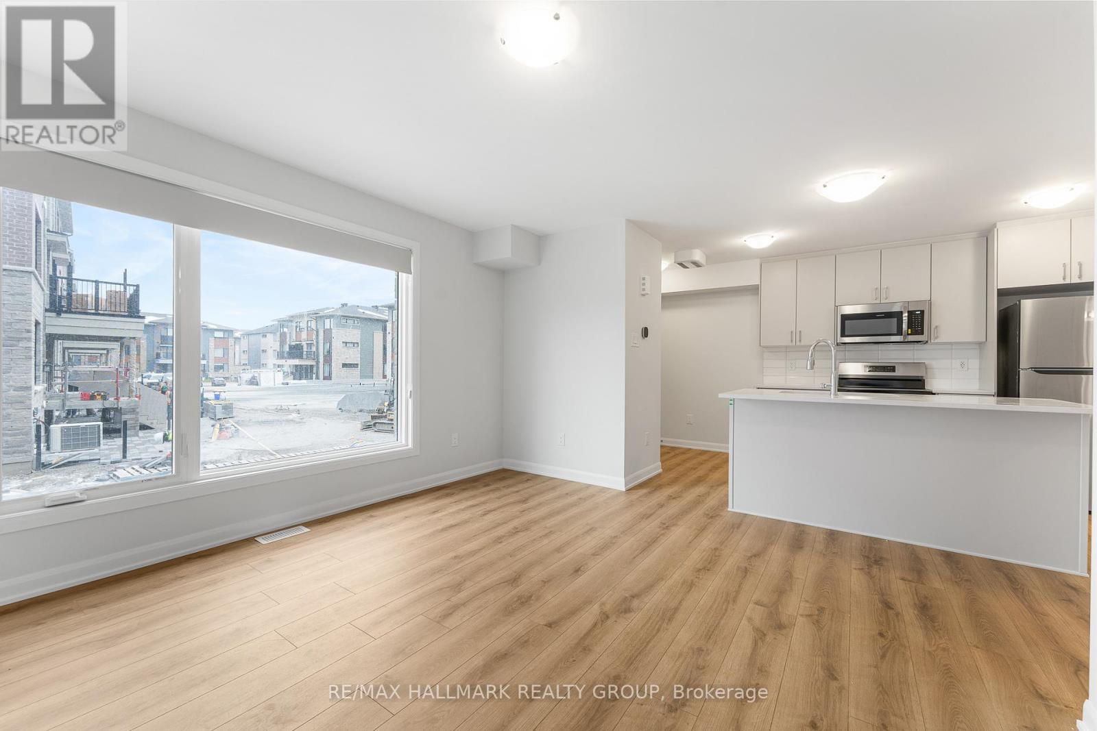 1023 Creekway Private, Ottawa, Ontario  K2T 0R8 - Photo 7 - X12554286