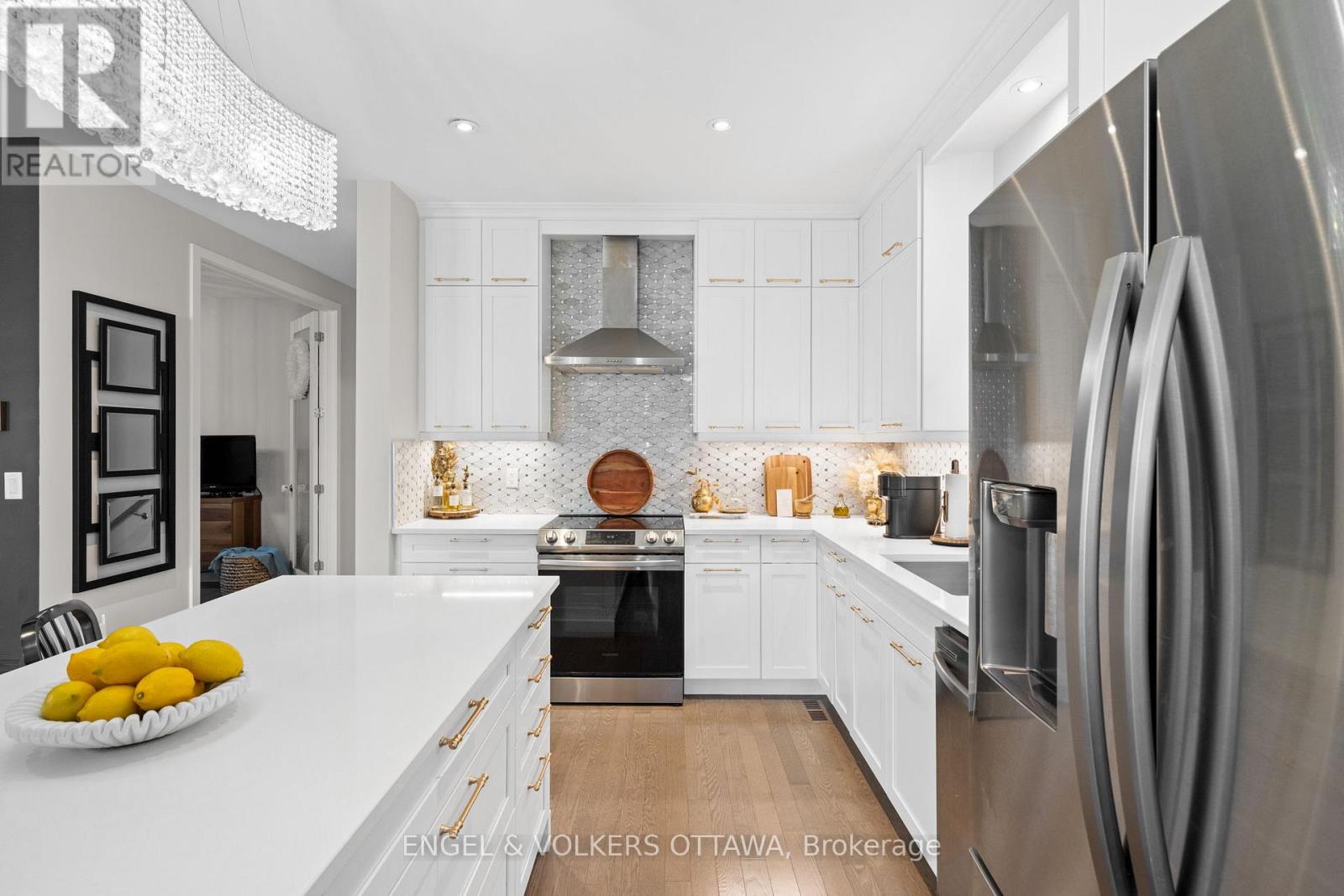 933 Islington Way, Ottawa, Ontario  K1T 0T7 - Photo 12 - X12554338