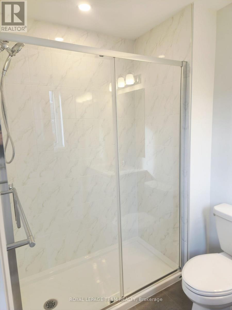 723 Fairline Row, Ottawa, Ontario  K2V 0M4 - Photo 20 - X12554400