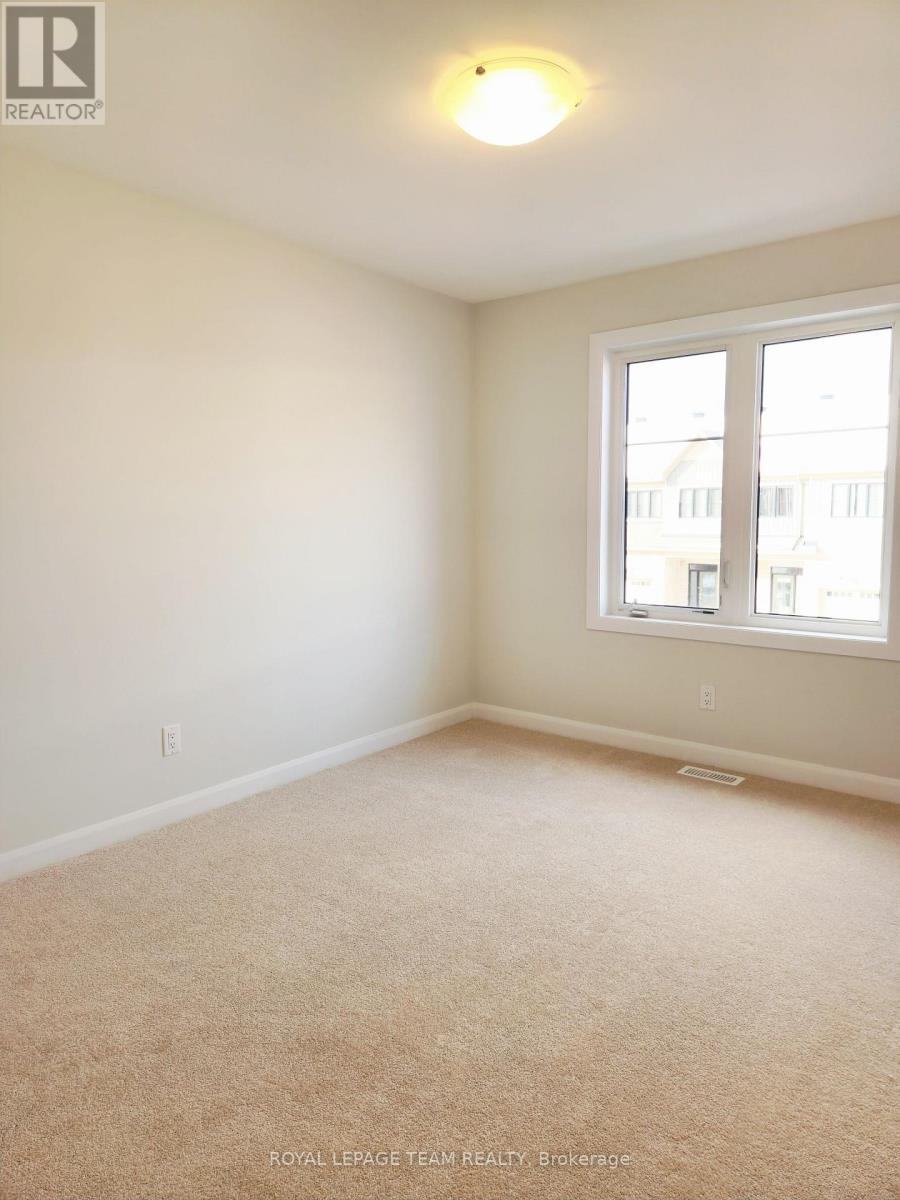 723 Fairline Row, Ottawa, Ontario  K2V 0M4 - Photo 29 - X12554400