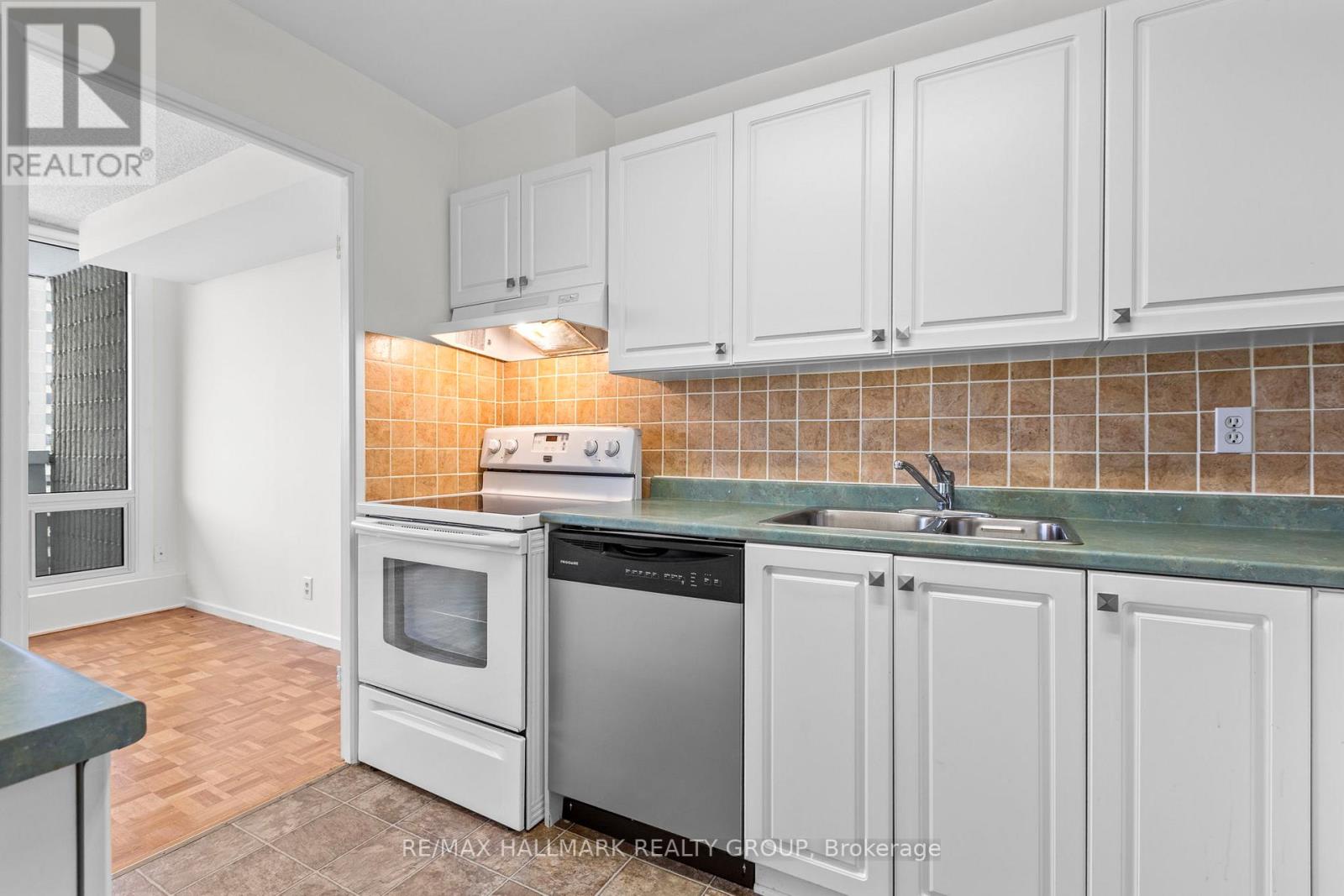 805 - 265 Poulin Avenue, Ottawa, Ontario  K2B 7Y8 - Photo 8 - X12554460