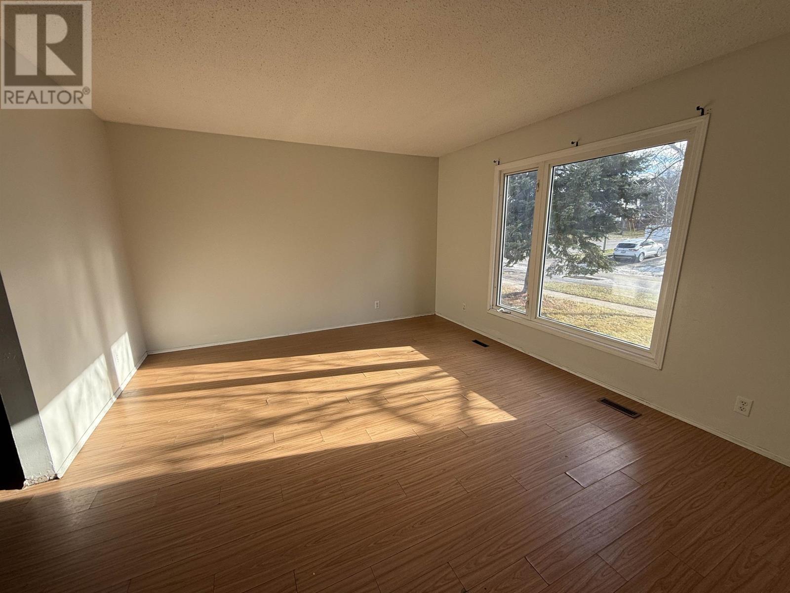 55 Ingall Dr, Dryden, Ontario  P8N 3B9 - Photo 3 - TB253460