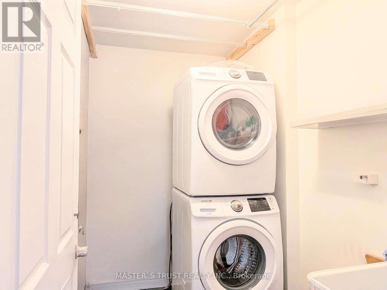 115 Herefordshire Crescent, East Gwillimbury, Ontario  L9N 0B5 - Photo 12 - N12506206