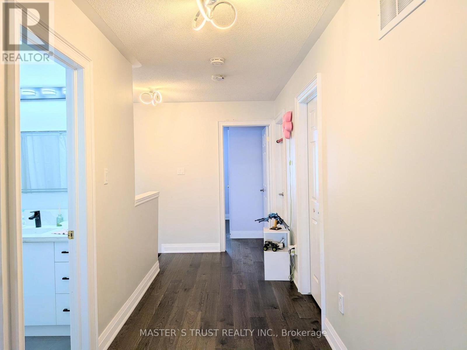 115 Herefordshire Crescent, East Gwillimbury, Ontario  L9N 0B5 - Photo 14 - N12506206