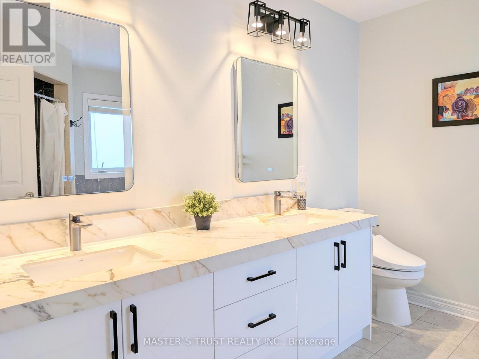 115 Herefordshire Crescent, East Gwillimbury, Ontario  L9N 0B5 - Photo 22 - N12506206