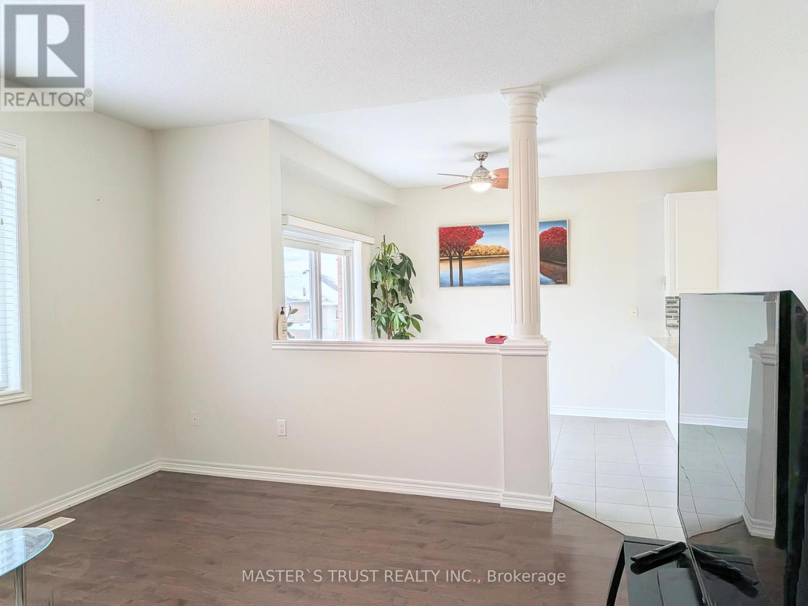 115 Herefordshire Crescent, East Gwillimbury, Ontario  L9N 0B5 - Photo 7 - N12506206