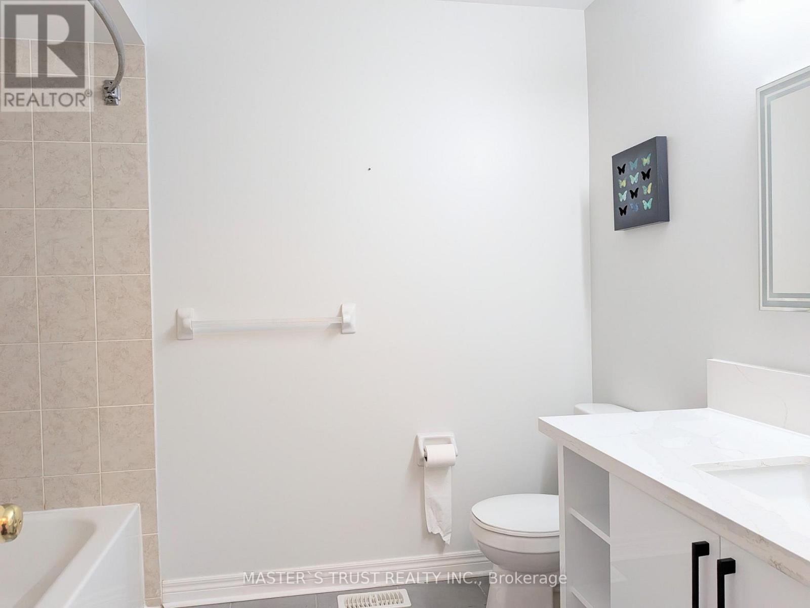 115 Herefordshire Crescent, East Gwillimbury, Ontario  L9N 0B5 - Photo 15 - N12506206