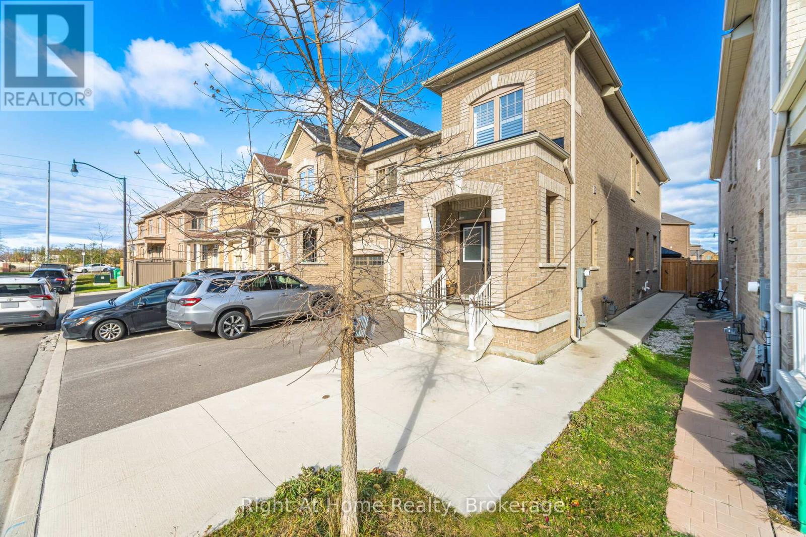 78 Boathouse Road, Brampton, Ontario  L7A 5B7 - Photo 3 - W12554174