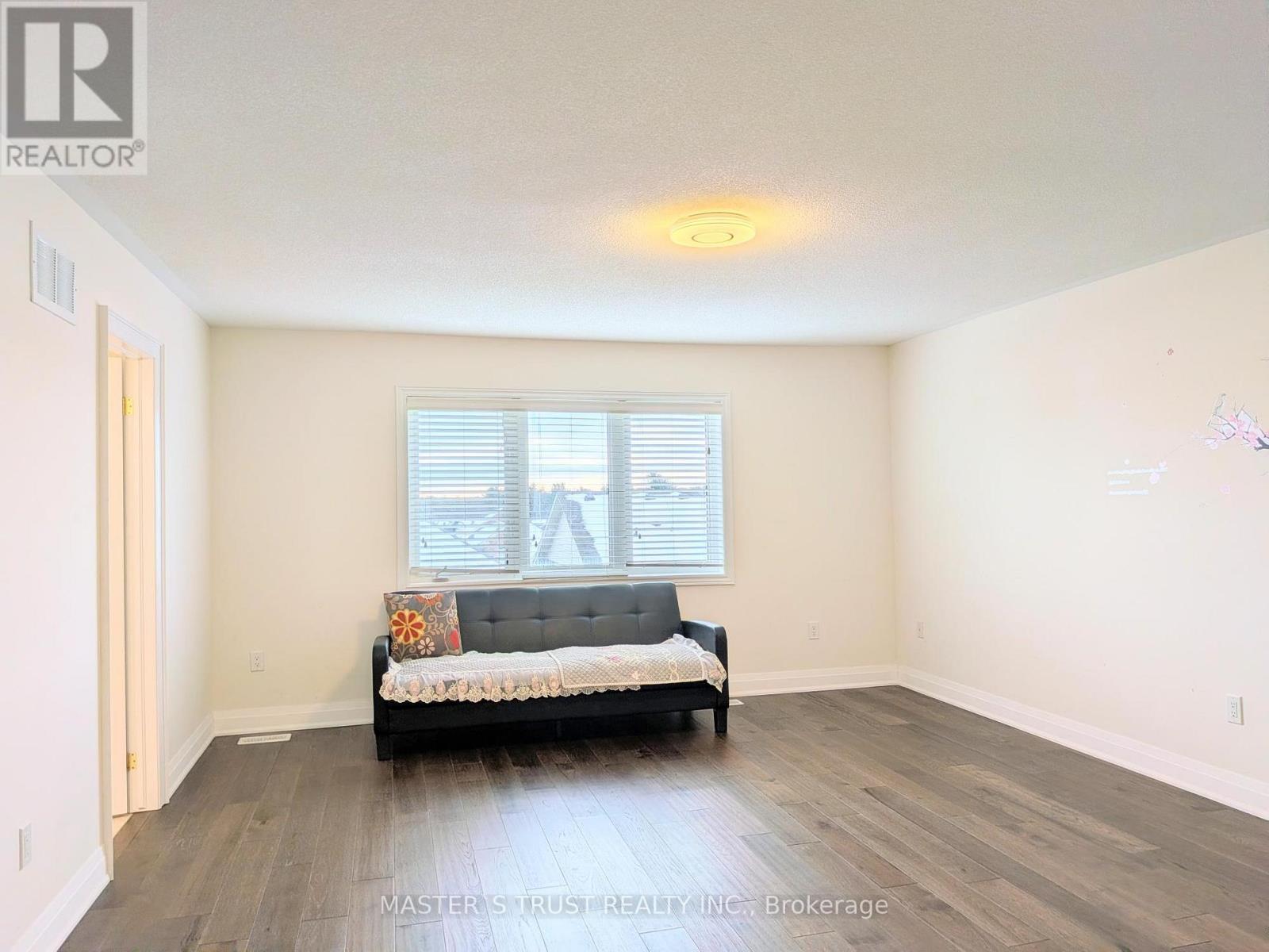 115 Herefordshire Crescent, East Gwillimbury, Ontario  L9N 0B5 - Photo 21 - N12506206