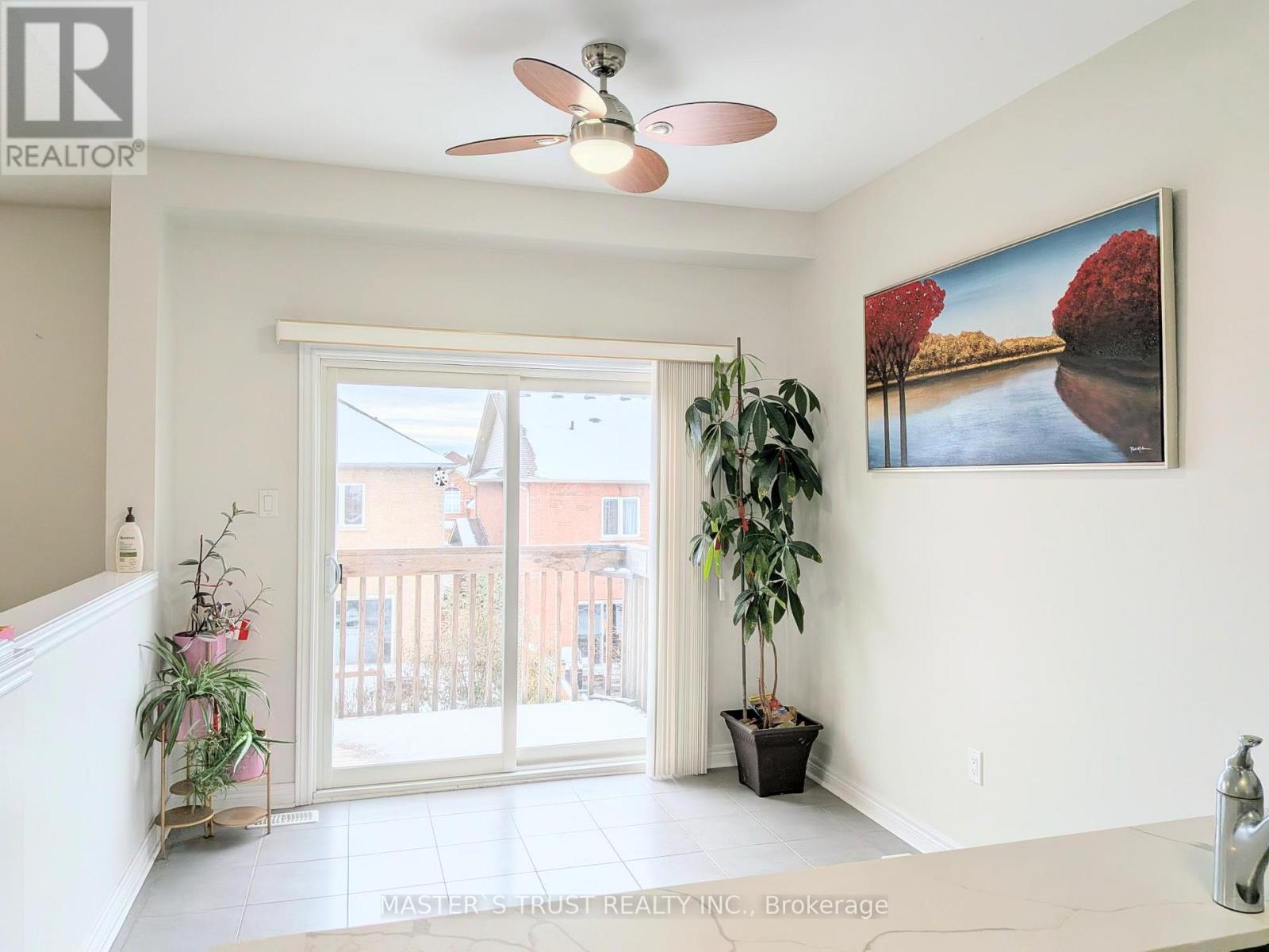 115 Herefordshire Crescent, East Gwillimbury, Ontario  L9N 0B5 - Photo 8 - N12506206