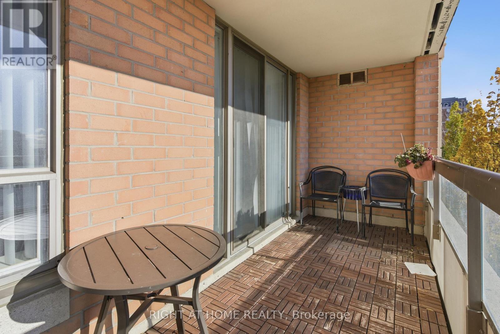 408 - 29 Northern Height Drive S, Richmond Hill, Ontario  L4B 4L8 - Photo 16 - N12553564