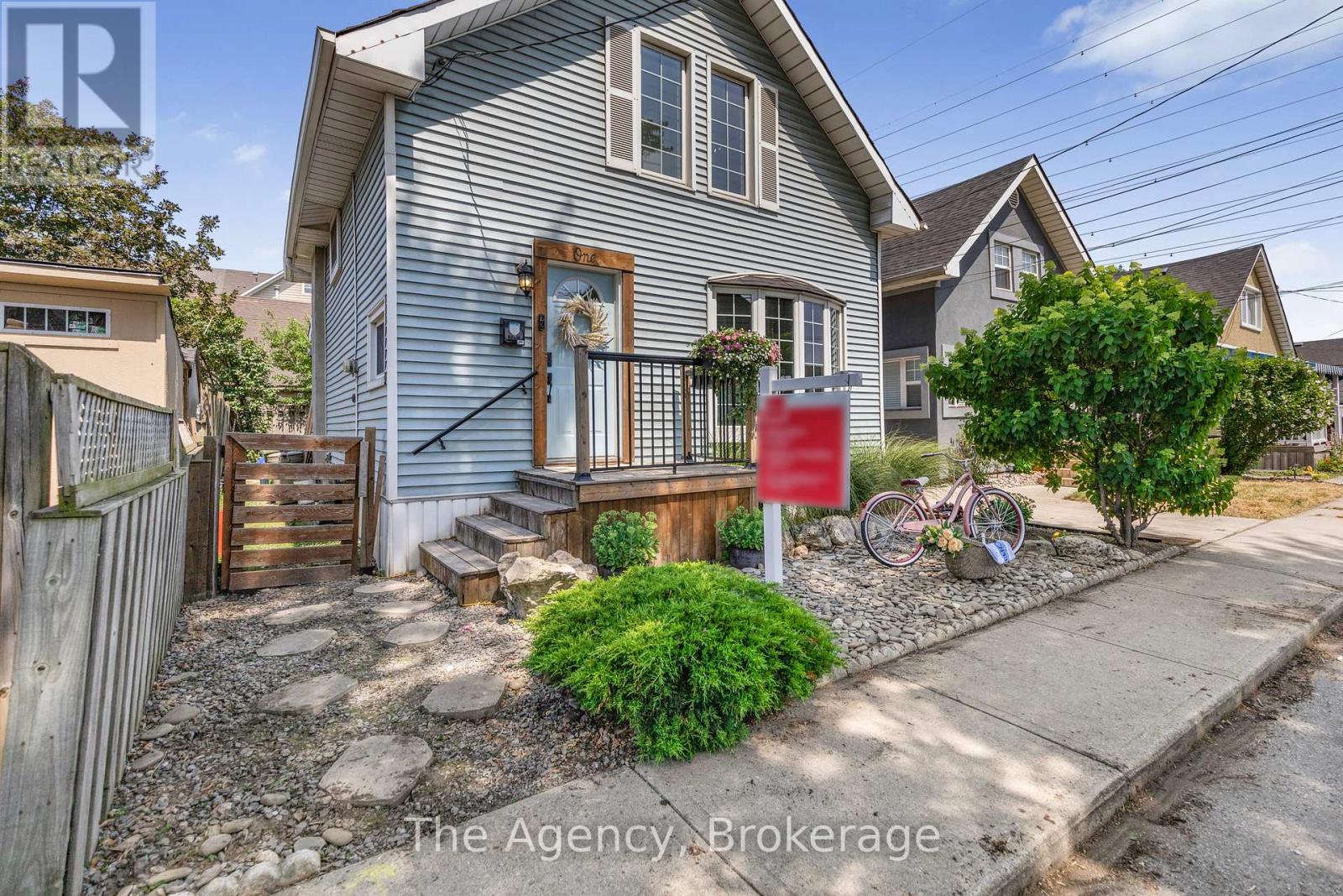 1 Mareve Avenue, Hamilton, Ontario  L8H 7A7 - Photo 5 - X12554360