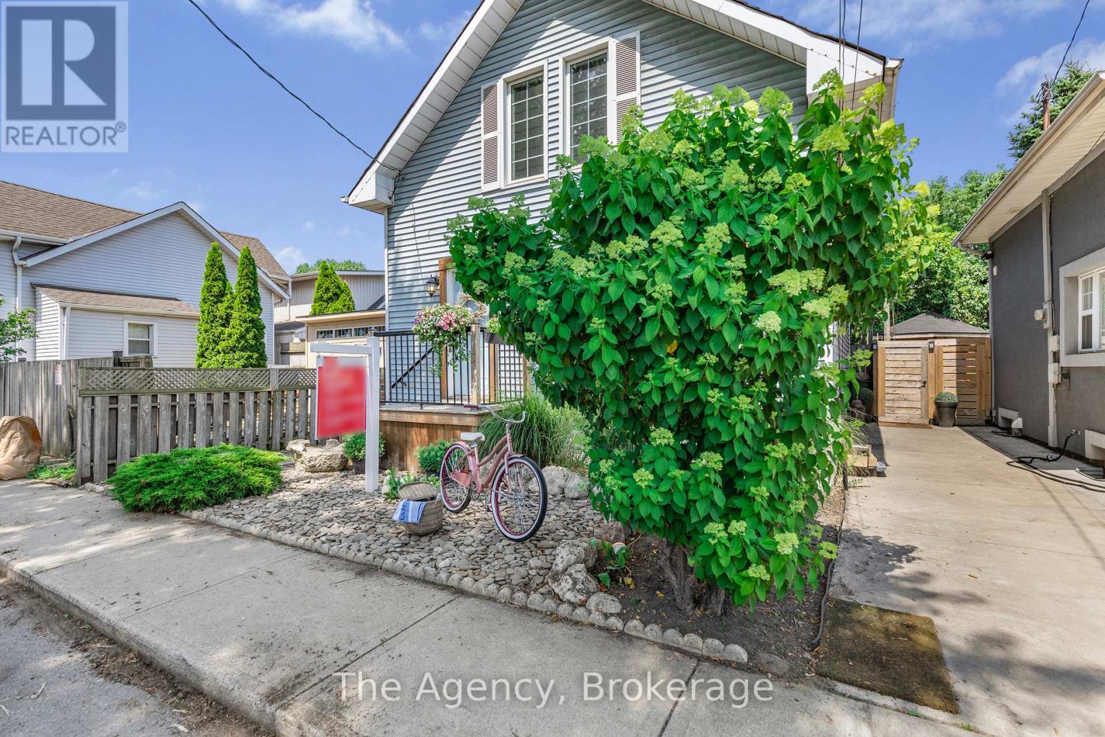1 Mareve Avenue, Hamilton, Ontario  L8H 7A7 - Photo 7 - X12554360