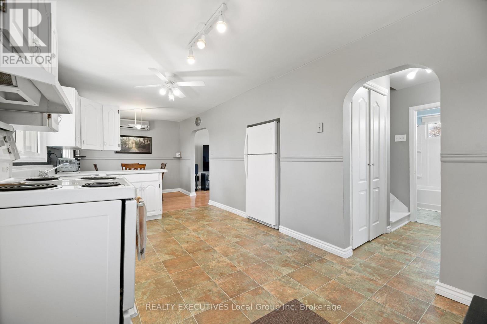 198 Lee Avenue, North Bay, Ontario  P1A 2K3 - Photo 13 - X12554244