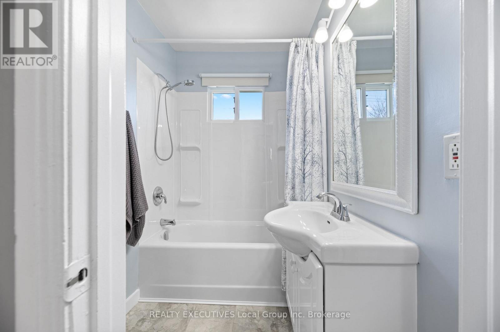 198 Lee Avenue, North Bay, Ontario  P1A 2K3 - Photo 18 - X12554244