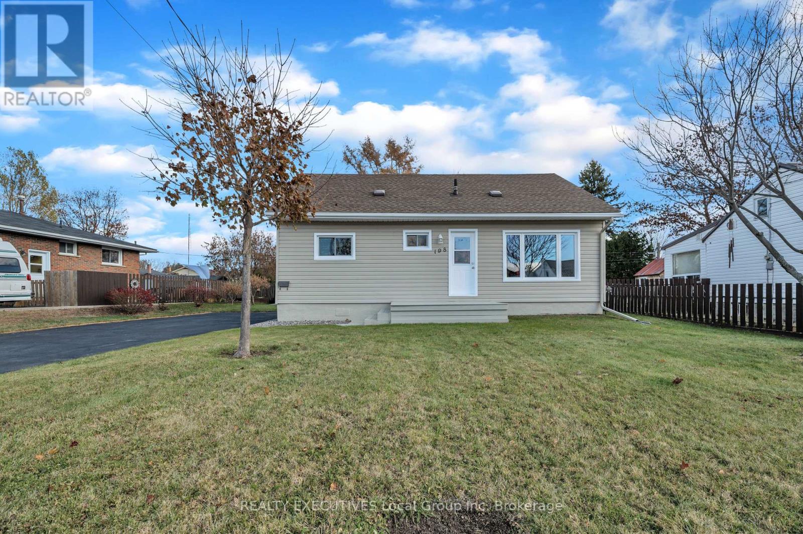 198 Lee Avenue, North Bay, Ontario  P1A 2K3 - Photo 37 - X12554244