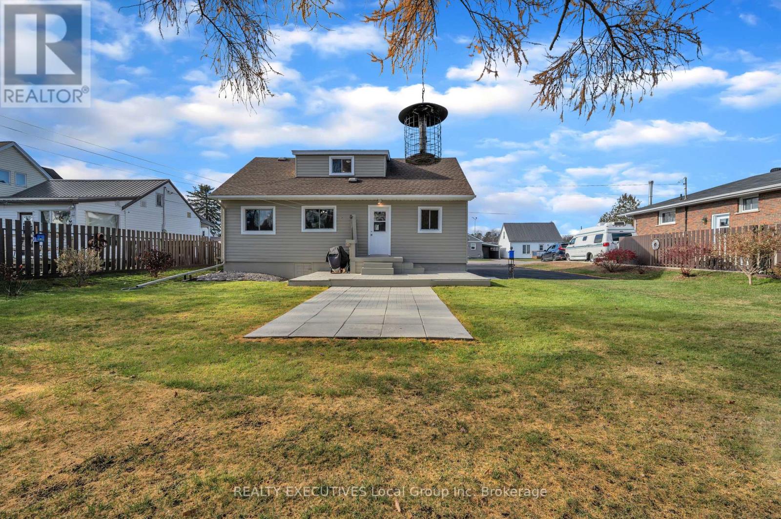 198 Lee Avenue, North Bay, Ontario  P1A 2K3 - Photo 4 - X12554244