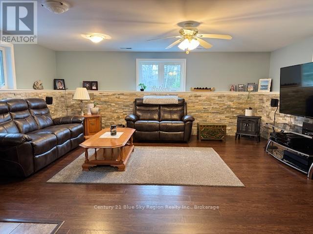 9 Treadlightly Drive, East Ferris, Ontario  P0H 1K0 - Photo 19 - X12554402