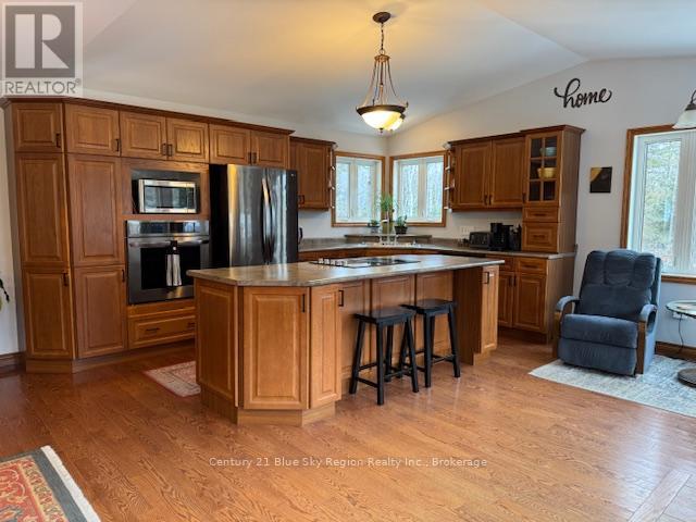 9 Treadlightly Drive, East Ferris, Ontario  P0H 1K0 - Photo 7 - X12554402