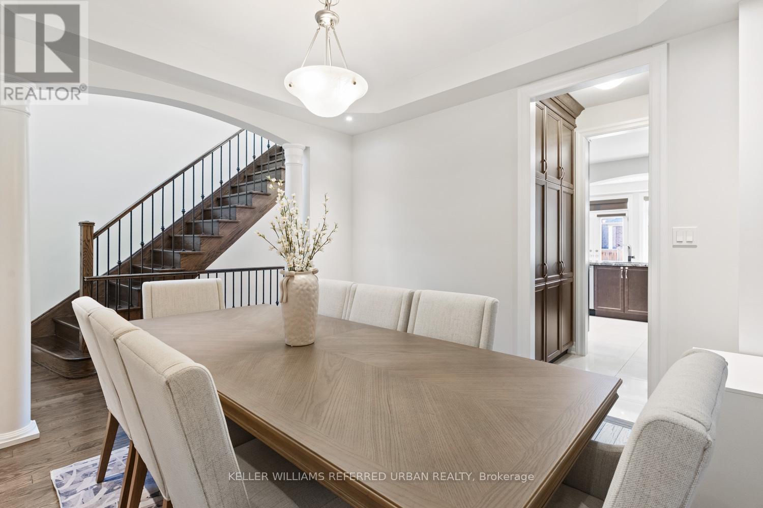 58 Wells Orchard Crescent, King, Ontario  L7B 0C6 - Photo 3 - N12554012