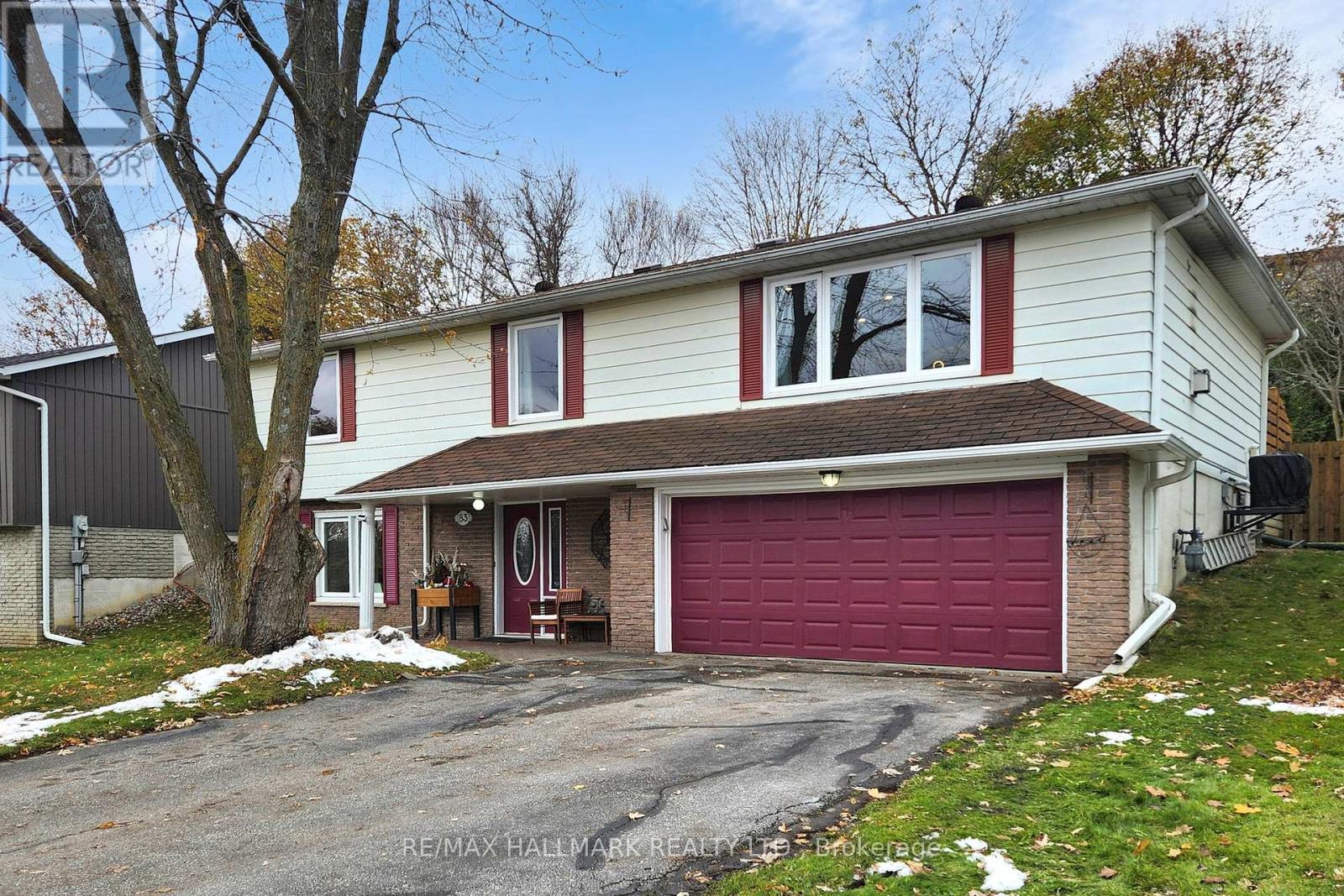 83 BESWICK DRIVE, Newmarket, Ontario