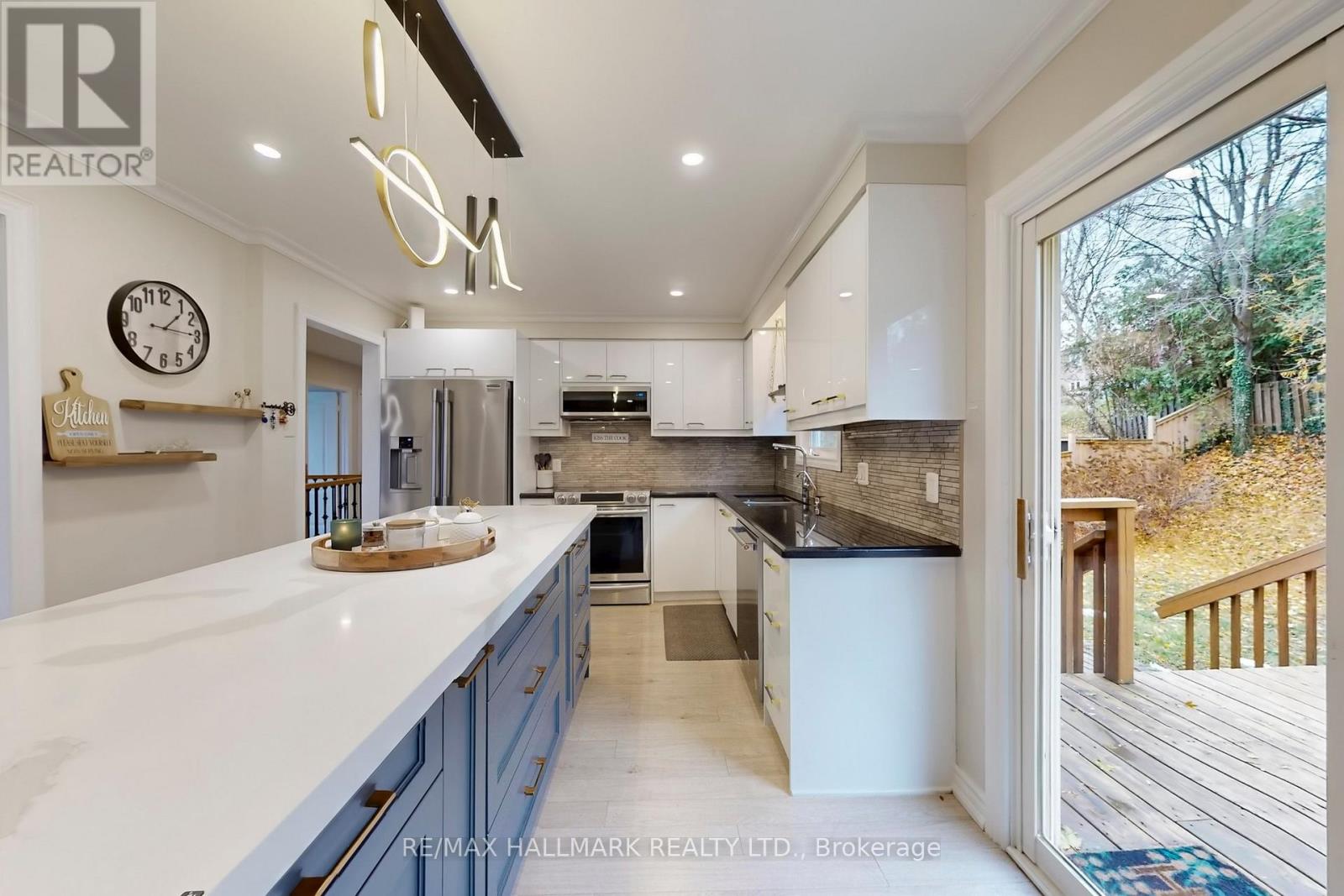 83 Beswick Drive, Newmarket, Ontario  L3Y 1E8 - Photo 12 - N12554014