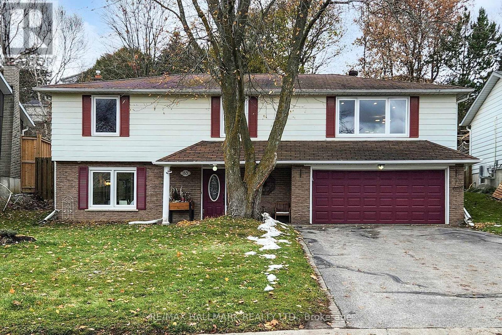 83 Beswick Drive, Newmarket, Ontario  L3Y 1E8 - Photo 2 - N12554014