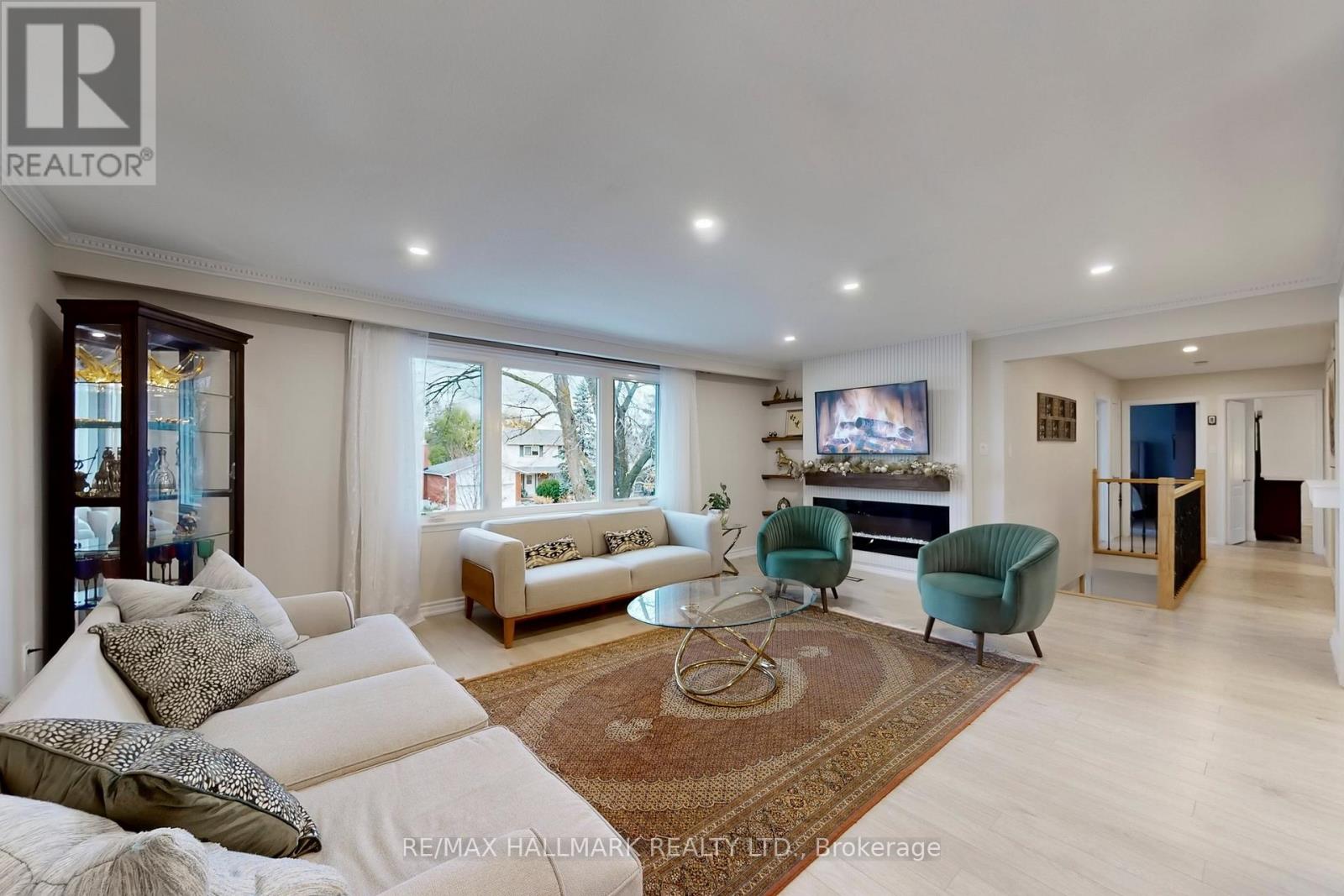 83 Beswick Drive, Newmarket, Ontario  L3Y 1E8 - Photo 6 - N12554014