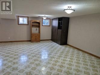 Lower - 14 Valleycrest Drive, King, Ontario  L7B 1G1 - Photo 7 - N12554026