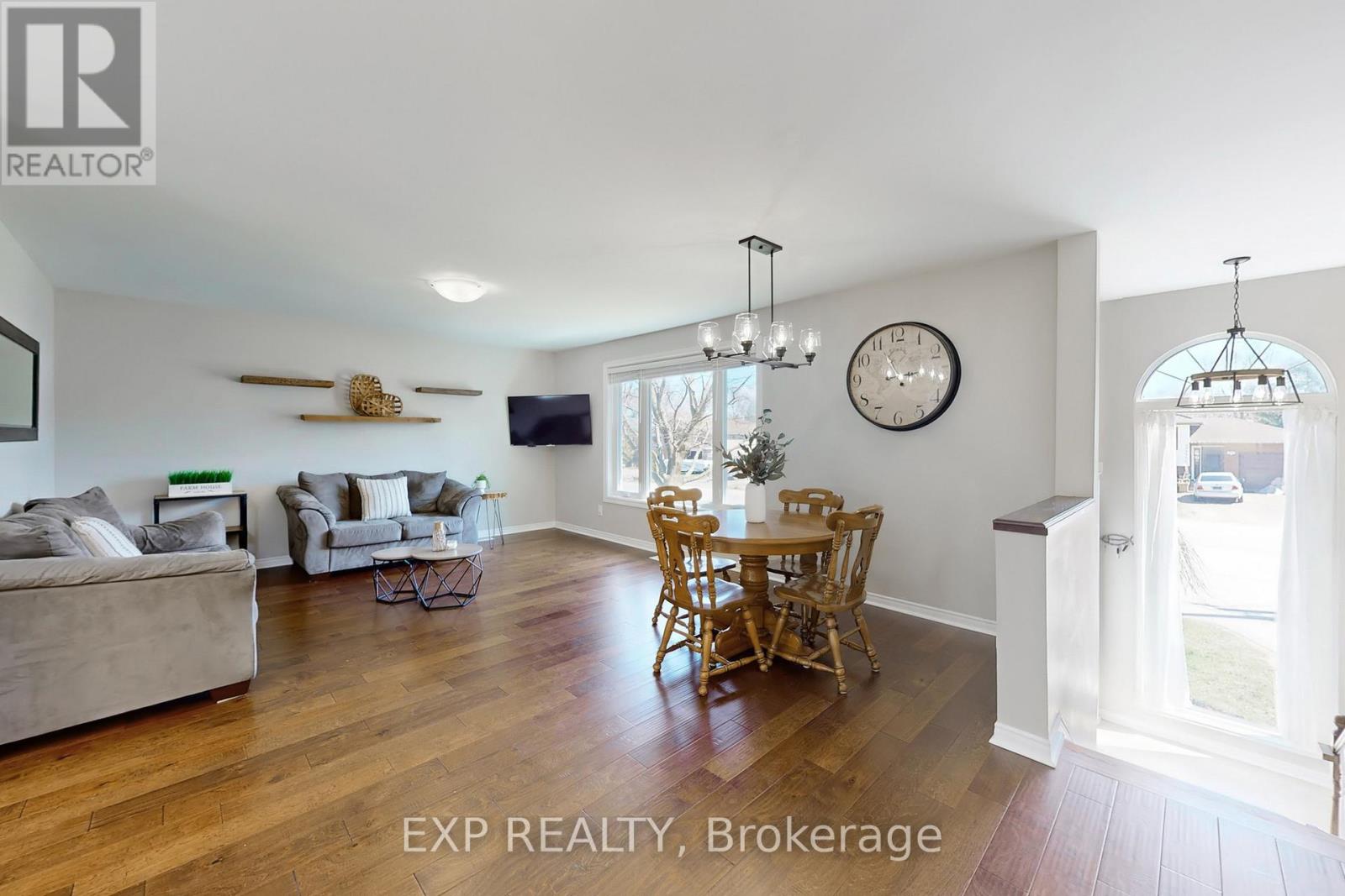 1086 Balsam Road, Innisfil, Ontario  L0L 1W0 - Photo 10 - N12554044