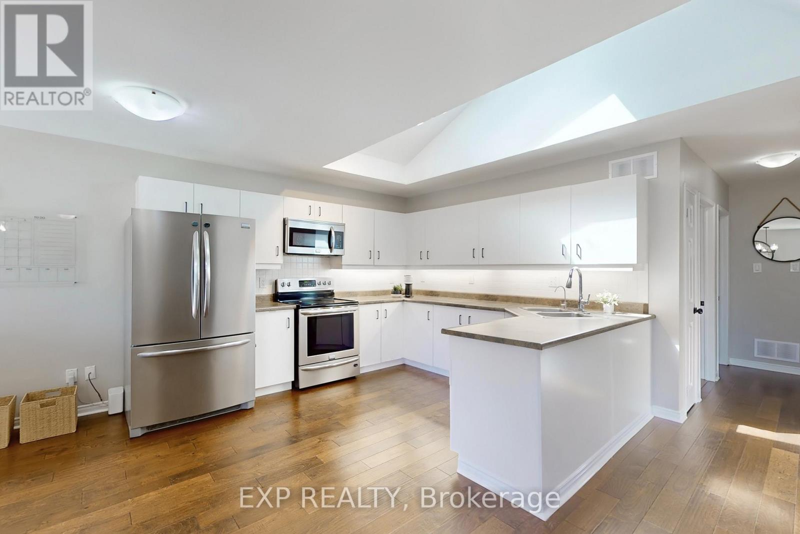 1086 Balsam Road, Innisfil, Ontario  L0L 1W0 - Photo 11 - N12554044