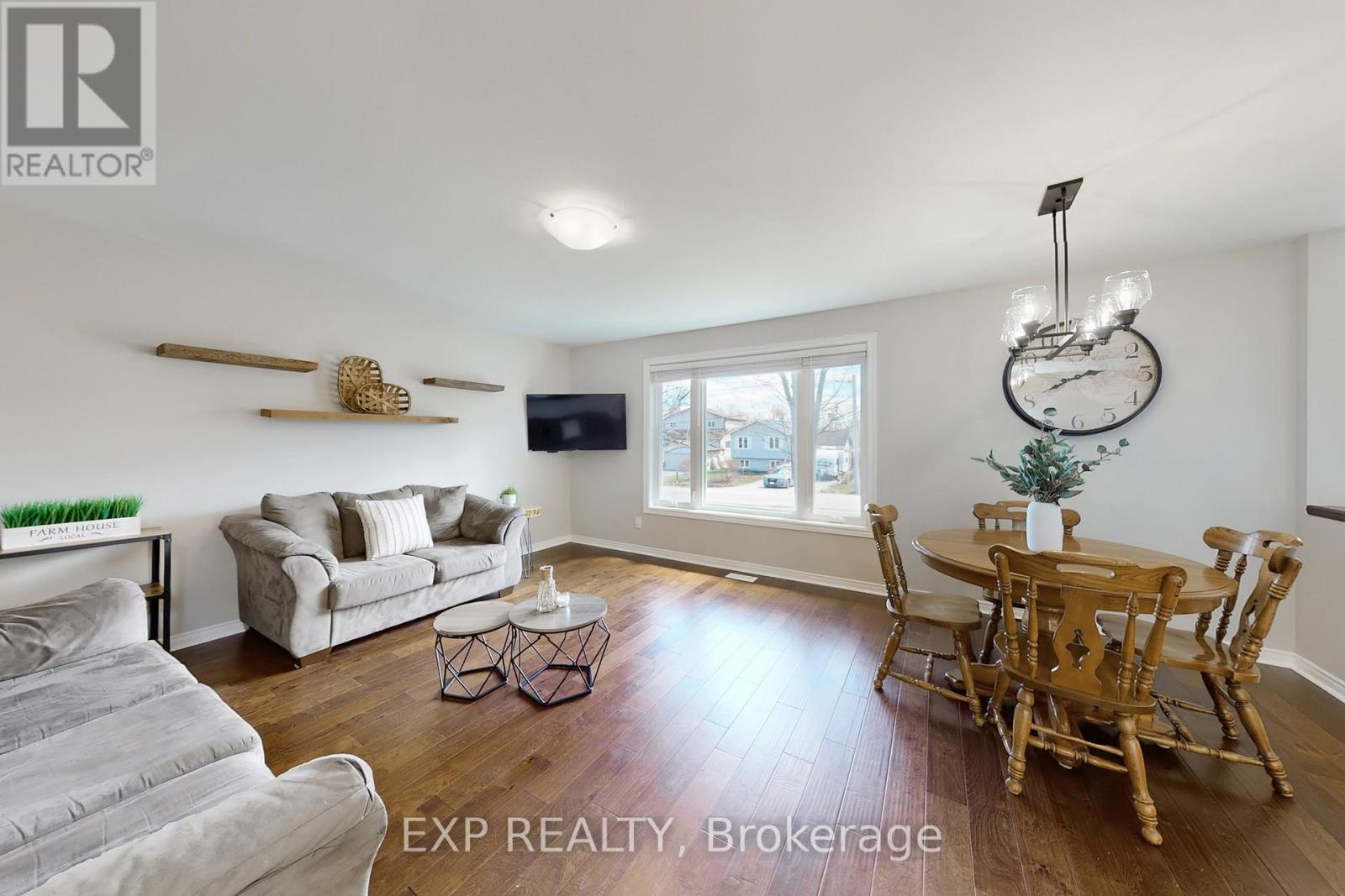 1086 Balsam Road, Innisfil, Ontario  L0L 1W0 - Photo 8 - N12554044