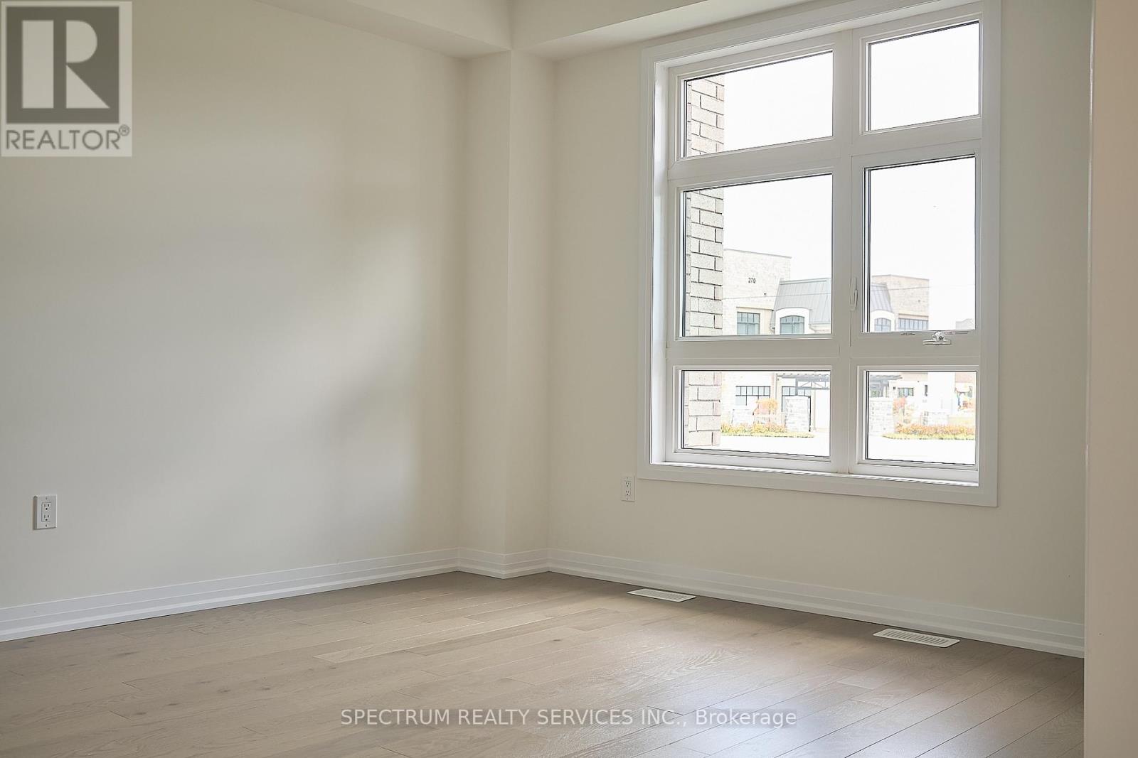 132 Adario Crescent, Vaughan, Ontario  L4H 4P7 - Photo 8 - N12554048