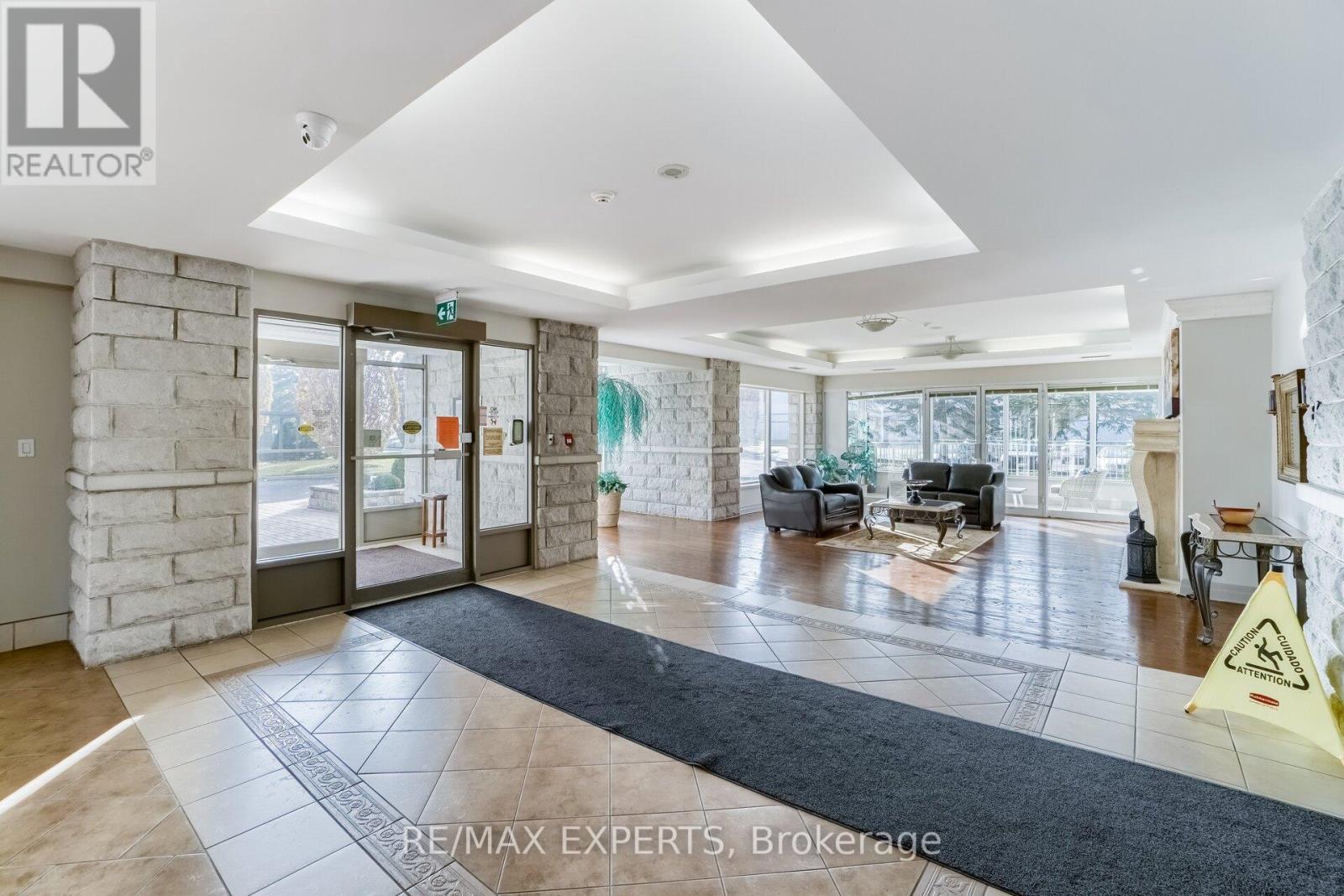 414 - 2506 Rutherford Road, Vaughan, Ontario  L4K 5N4 - Photo 4 - N12554066