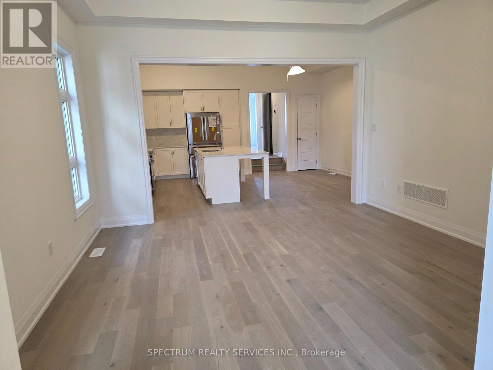 84 Adario Crescent, Vaughan, Ontario  L4H 4P7 - Photo 3 - N12554086