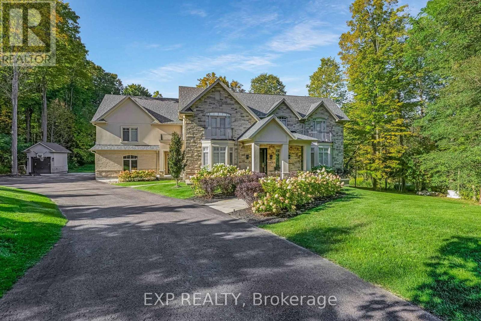 19 Glenhill Trail, Whitchurch-Stouffville, Ontario  L4A 1L9 - Photo 2 - N12554088