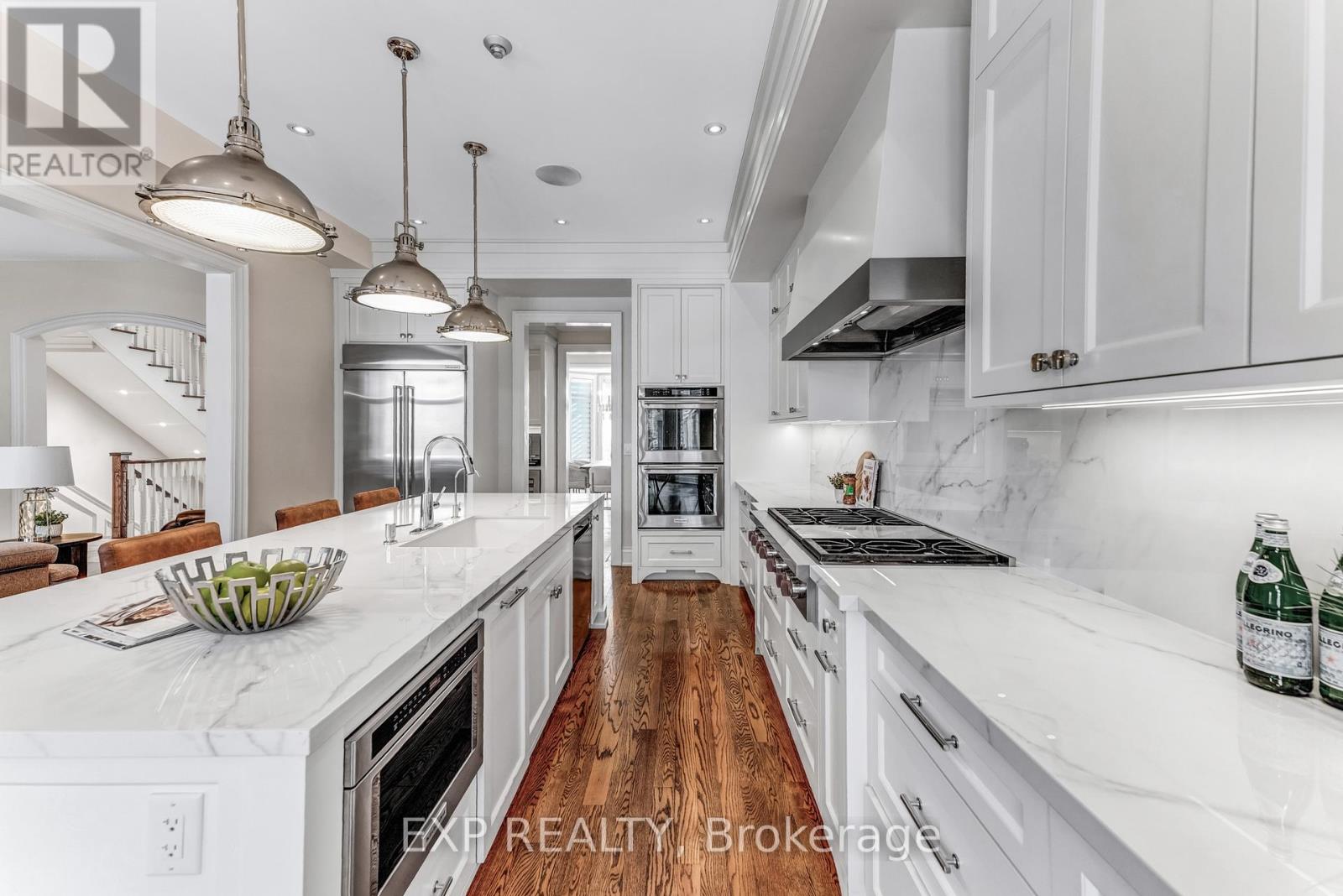 19 Glenhill Trail, Whitchurch-Stouffville, Ontario  L4A 1L9 - Photo 8 - N12554088