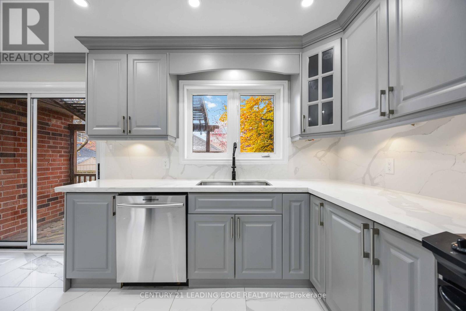 4 Primrose Path Crescent, Markham, Ontario  L3S 4B1 - Photo 13 - N12554134